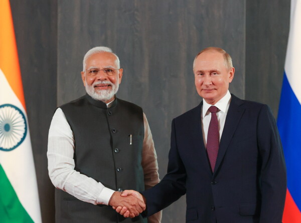 Путин поздравил президента и премьера Индии с Днем Республики