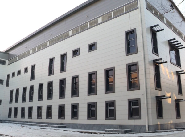Строительство современного перинатального центра завершается в Бишкеке