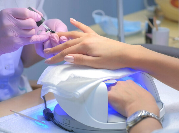 Могут ли лампы для сушки ногтей вызывать рак?