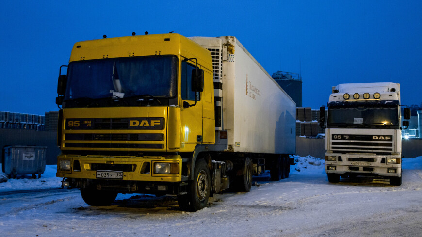 Фото: Дмитрий Белицкий (МТРК «Мир») &quot;«Мир 24»&quot;:http://mir24.tv/, автомобиль, фура, грузовики, грузовая машина, грузовик, перевозка, дорога