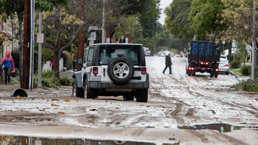 Число жертв наводнения в Калифорнии увеличилось до 20