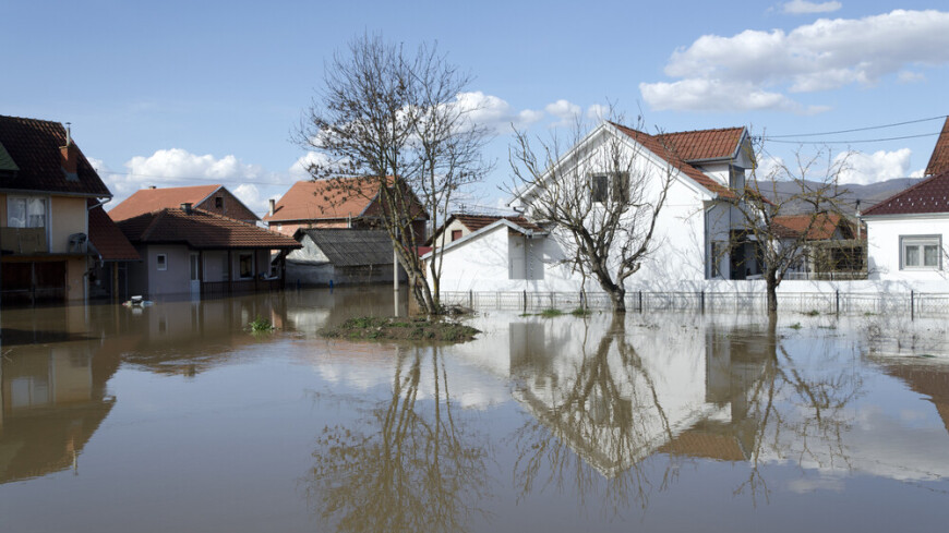 Режим ЧС введен в семи муниципалитетах Сербии в связи мощным наводнением