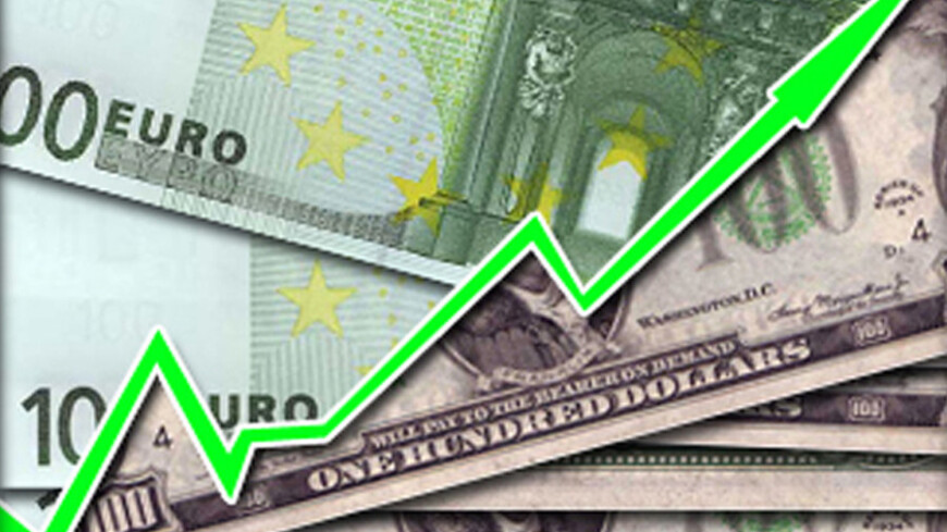 Банк России повысил курсы доллара и евро на 18 января