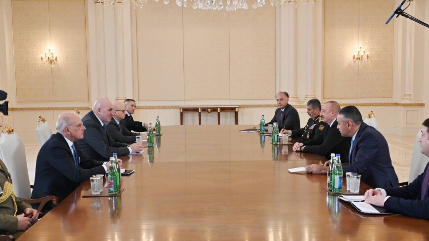 Президент Азербайджана обсудил с министром обороны Италии образование и энергетику