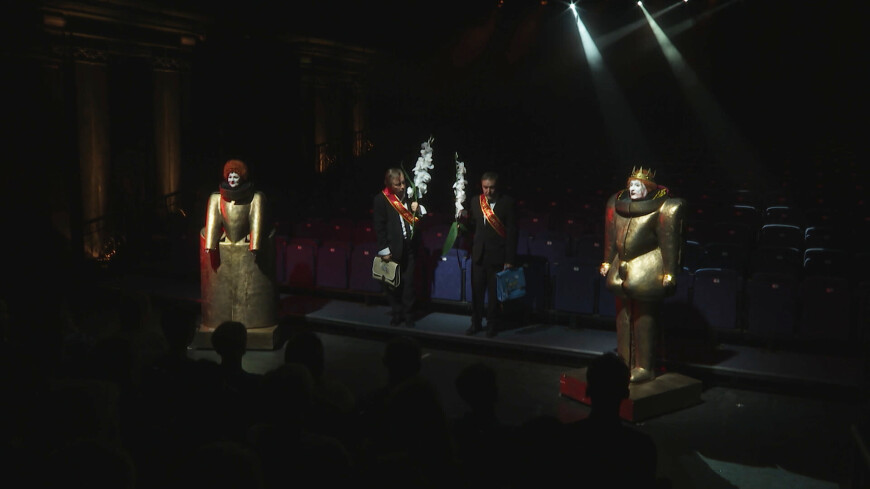 Актеры Театра на Васильевском ушли со сцены в абсурдистском спектакле