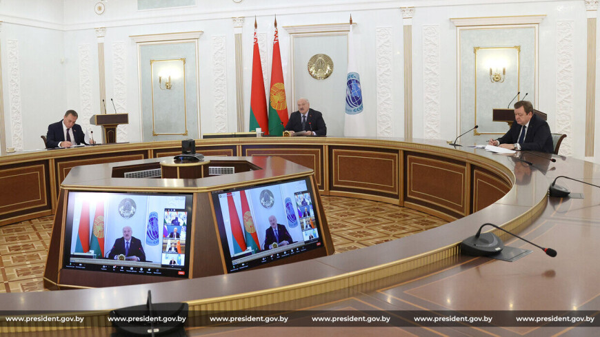 Лукашенко предложил подумать над созданием платформы ШОС для молодежи