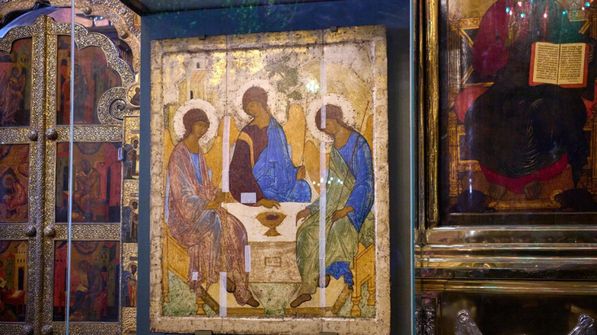 Икону Рублева «Троица» передали в Центр Грабаря на реставрацию