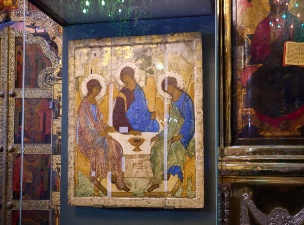 Икона «Троица» Андрея Рублева прибыла в храм Христа Спасителя