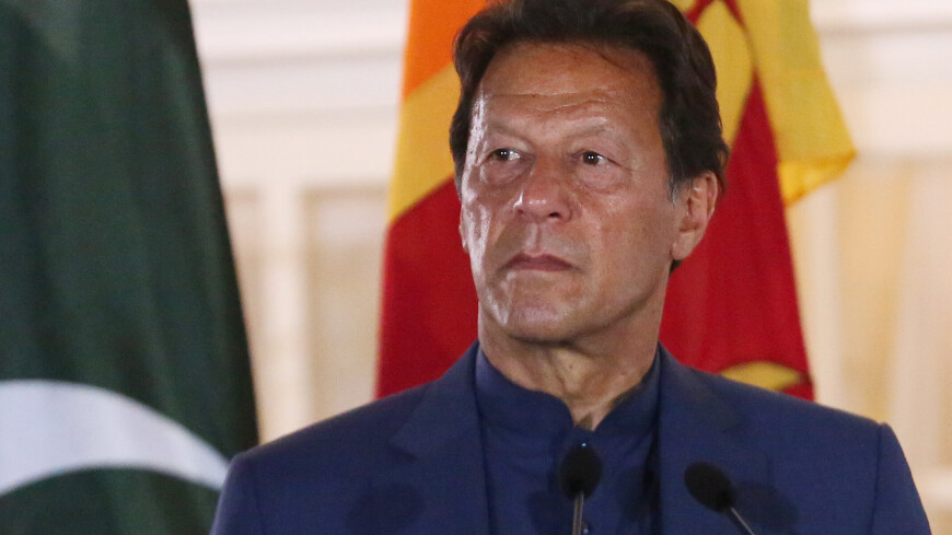 Экс-премьер Пакистана Имран Хан получил три года тюрьмы по делу о мошенничестве