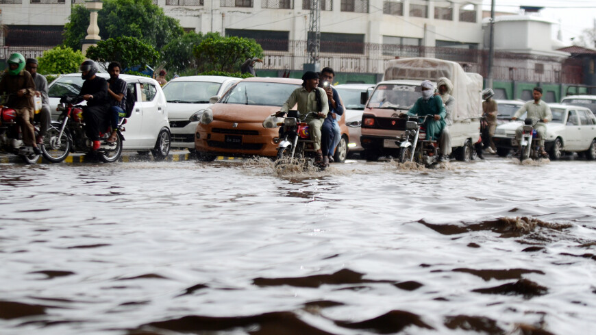 Наводнение в Пакистане унесло жизни не менее 25 человек
