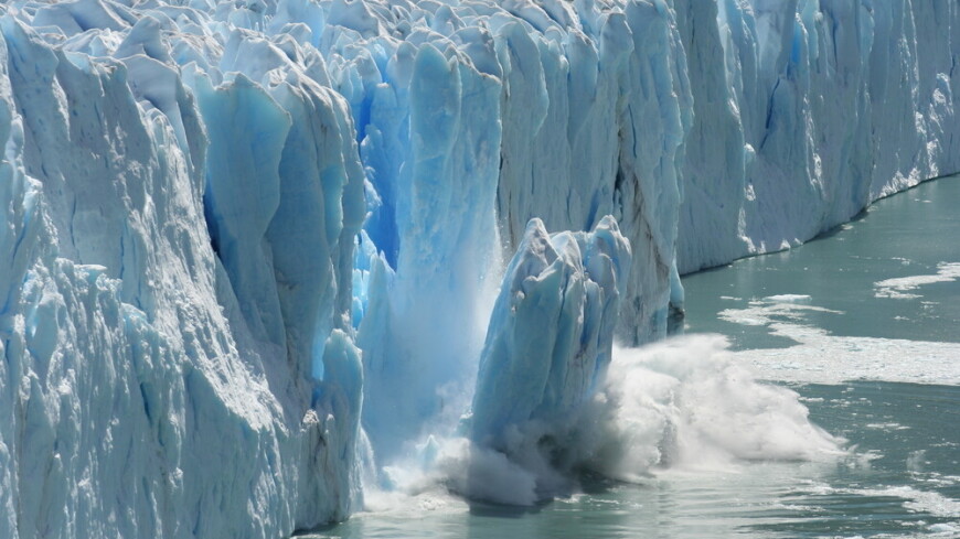 Назван срок исчезновения летнего морского льда в Арктике