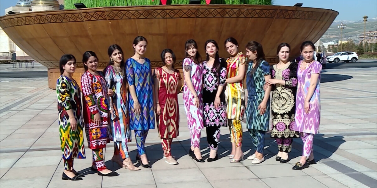 Национальные платья в таджикистане