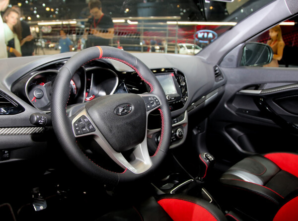 Производство Lada на заводе в Петербурге может возобновиться во II квартале 2023 года