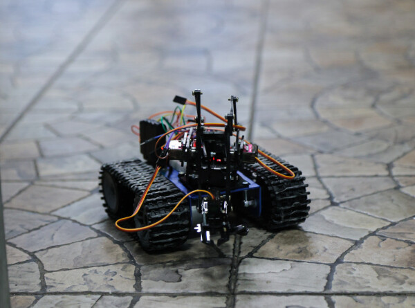 Юные конструкторы роботов посоревновались в Ашхабаде
