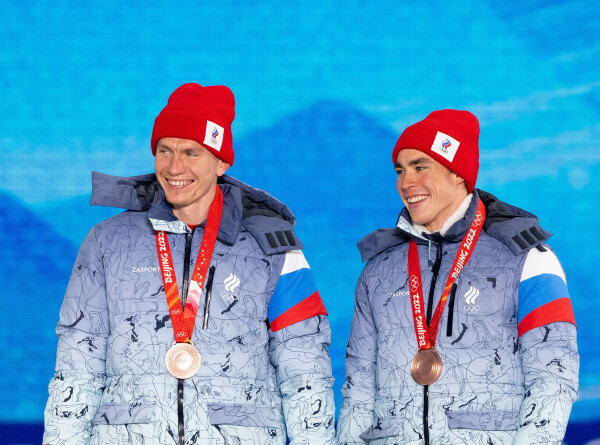 Большунов и Терентьев выиграли командный спринт на ЧР по лыжным гонкам