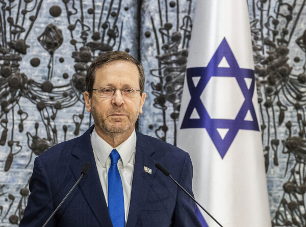 Президент Израиля призвал правительство остановить принятие судебной реформы