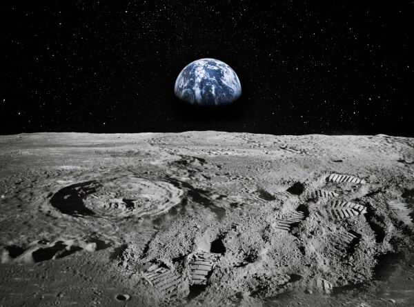 Стеклянные шарики, заполненные водой, обнаружили на Луне