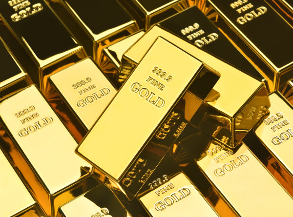Стоимость золота превысила две тысячи долларов впервые с 18 апреля