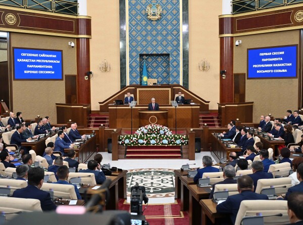 «Казахстан – наш общий дом»: Токаев призвал ускорить темпы социального и экономического развития