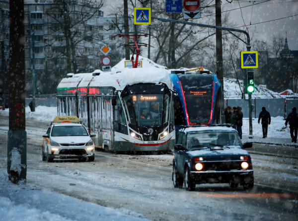 Автомобилистов призвали пересесть на общественный транспорт из-за пробок в Москве