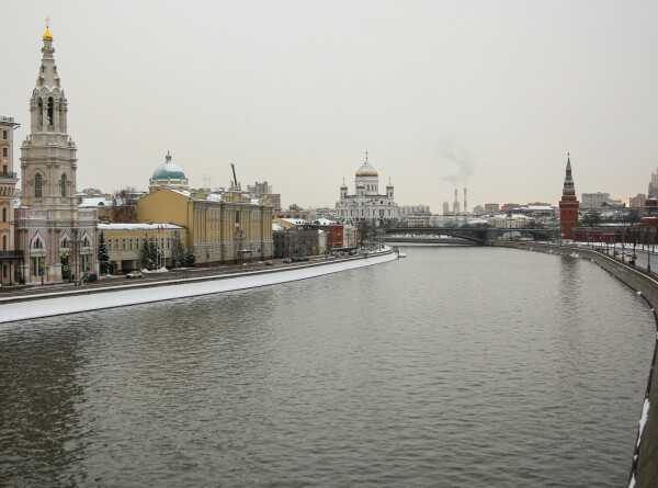 Переменчивая весна: в Москве пройдут дожди, в Петербурге – снег