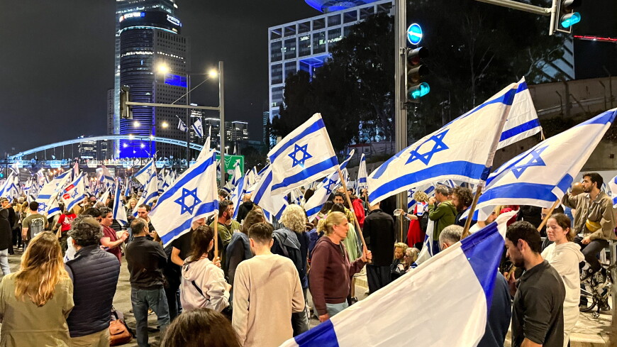 Протесты в Израиле: на отпор водометами митингующие ответили огнем