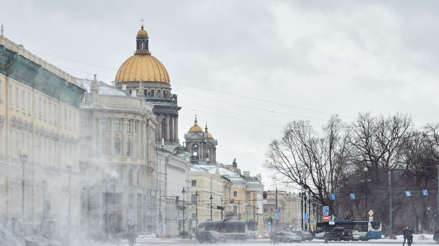 Непогода обрушилась на Санкт-Петербург: десятки рейсов задержаны в Пулково