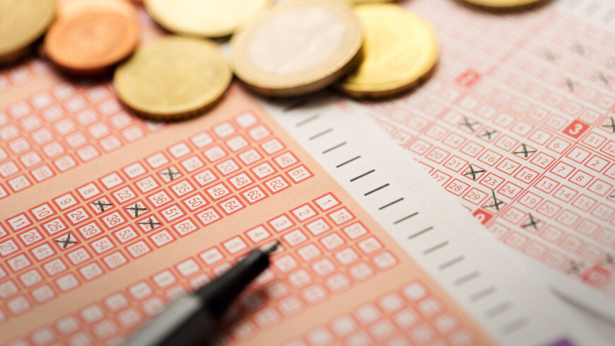 Мужчина украл 12 тысяч лотерейных билетов, но ничего не выиграл