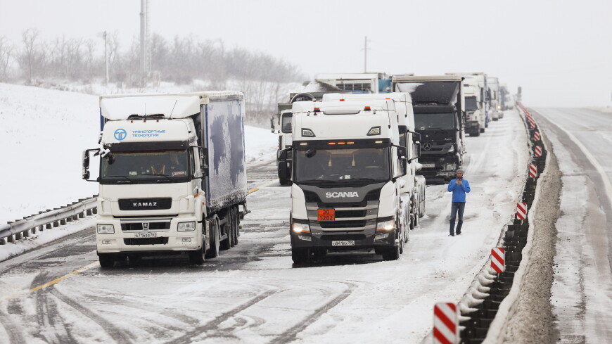Пробка на трассе М-4 «Дон» в Ростовской области уже меньше 20 км