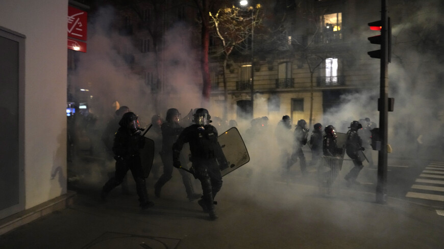 Около 200 человек задержала полиция за участие в беспорядках в Париже