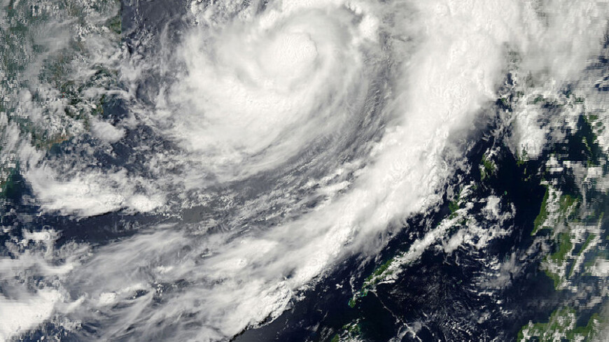Изображение: &quot;NASA&quot;:https://earthdata.nasa.gov/data/near-real-time-data/rapid-response, торнадо, тайфун, циклон