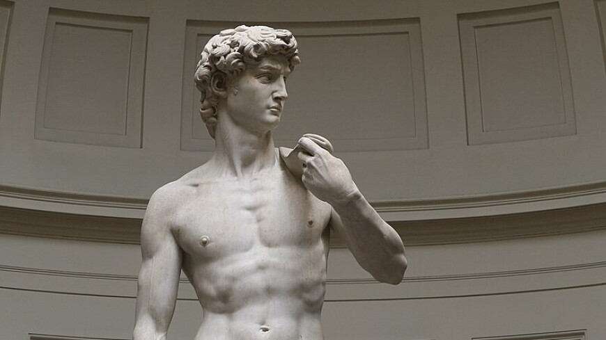 В Италии не поняли, почему в американской школе статую Давида сочли порнографией
