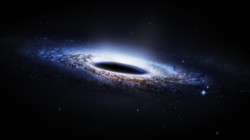 Сверхмассивную черную дыру обнаружили британские астрономы