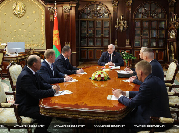 Лукашенко назначил руководителей трех районов и главу Госпогранкомитета