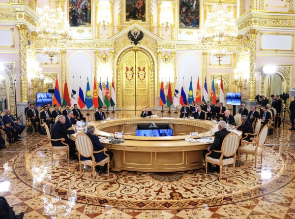 &laquo;Евразийство начиналось на кухне у Путина&raquo;: самое интересное с саммита ЕАЭС, впервые собравшего сразу 10 глав государств