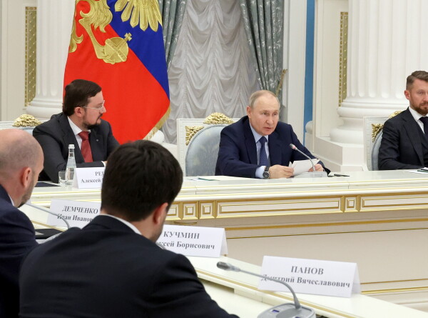 Путин: Административная нагрузка на бизнес в России будет снижаться