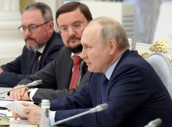 Президент России предложил объявить в стране пятилетие созидательного предпринимательского труда