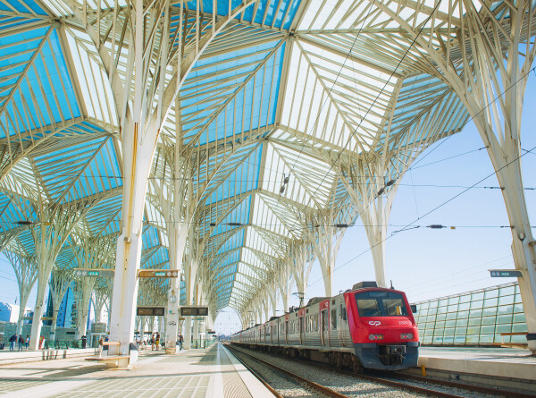 Забастовка диспетчеров в Португалии привела к отмене более половины поездов