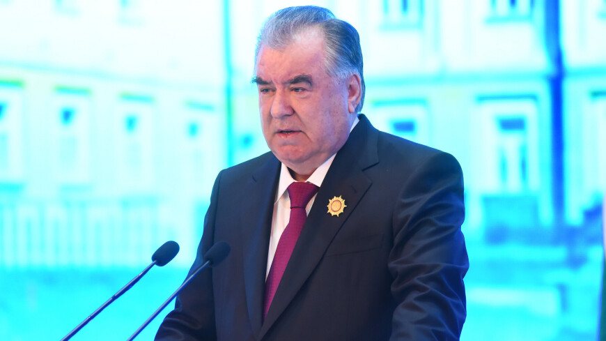 Эмомали Рахмон поздравил таджикистанцев с Днем молодежи