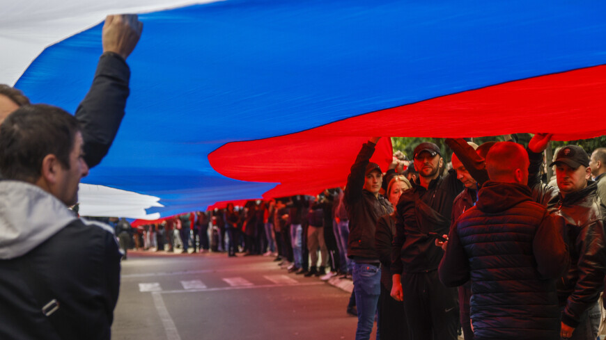 Протестующие в Косове сербы подарят 250-метровый флаг поддержавшему их Новаку Джоковичу