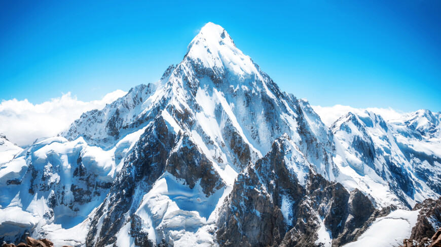 Толщину снега на вершине Эвереста точно измерили с помощью георадара