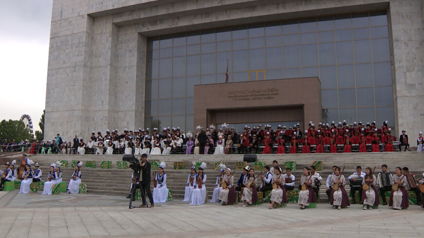 Фестиваль оркестров в Бишкеке посвятили 100-летию дирижера Асанкана Джумахматова