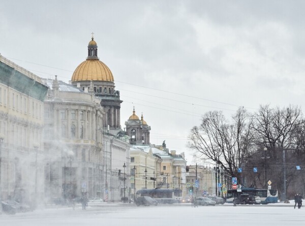 Петербург парализовало из-за мощного снегопада