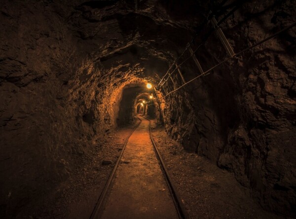 11 человек погибли при обрушении на шахте в Китае