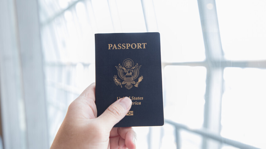 Врач попытался продлить паспорт и узнал, что он больше не гражданин США