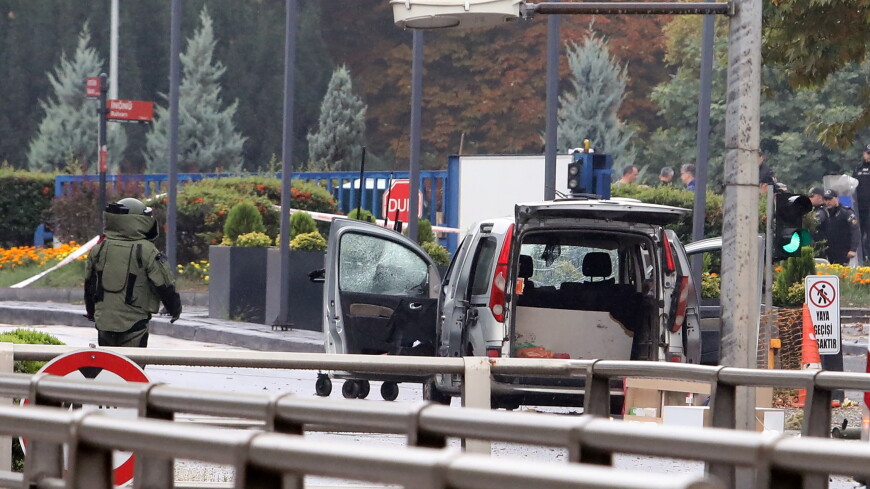 У двоих террористов, совершивших нападение в центре Анкары, была взрывчатка