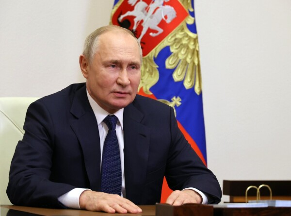 Путин поздравил сотрудников ЦИК с 30-летием работы на выборах