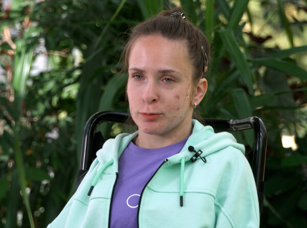 Нужна помощь: Анастасии Сенук требуется реабилитация после травмы шеи