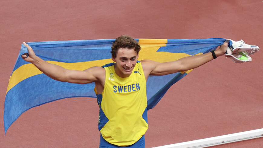 Дюплантис установил мировой рекорд в прыжках с шестом