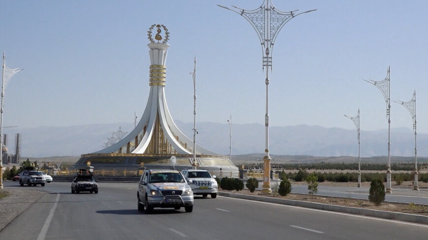 Участники авторалли прибыли в Туркменистан